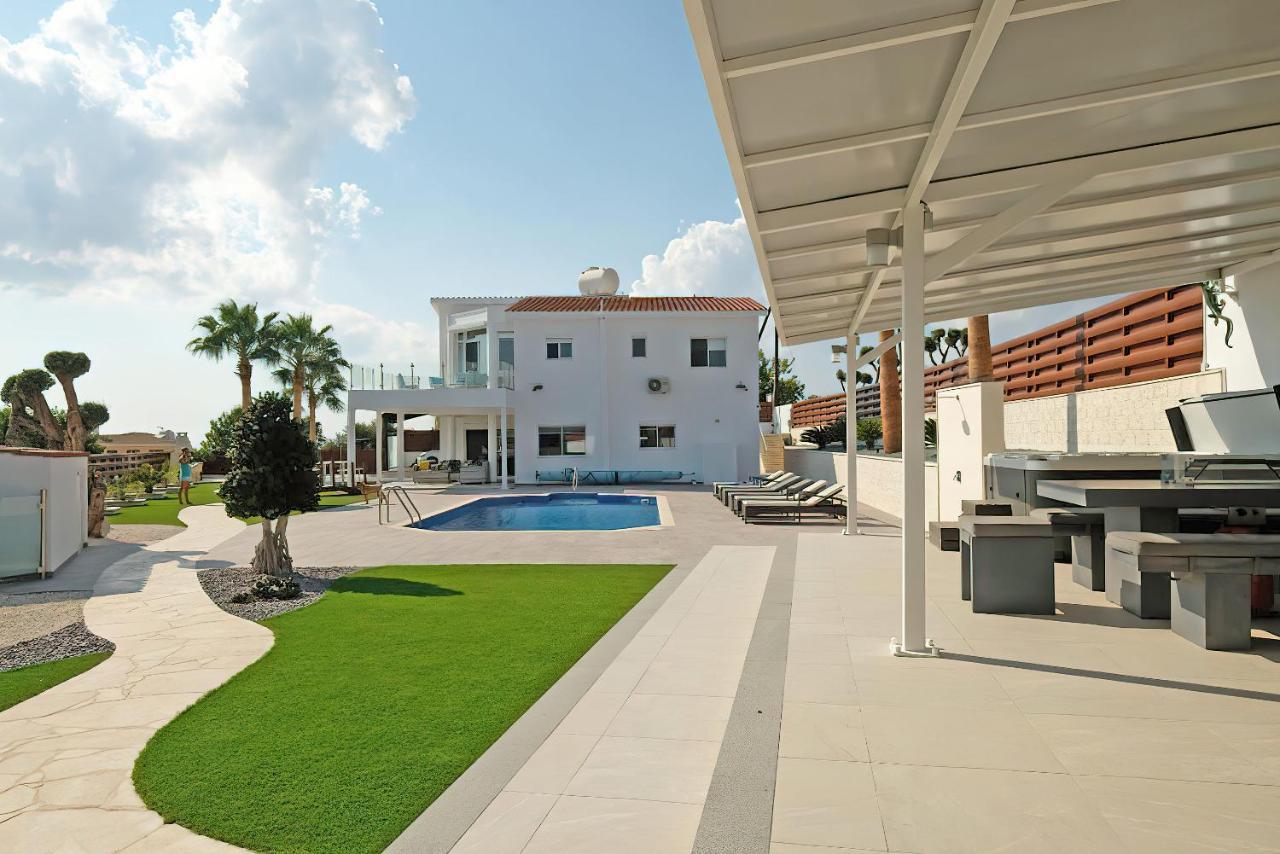 Villa Prasino Коръл бей Екстериор снимка